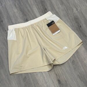 The North Face Women's Casual Cream/Tan Athletic Wander Shorts